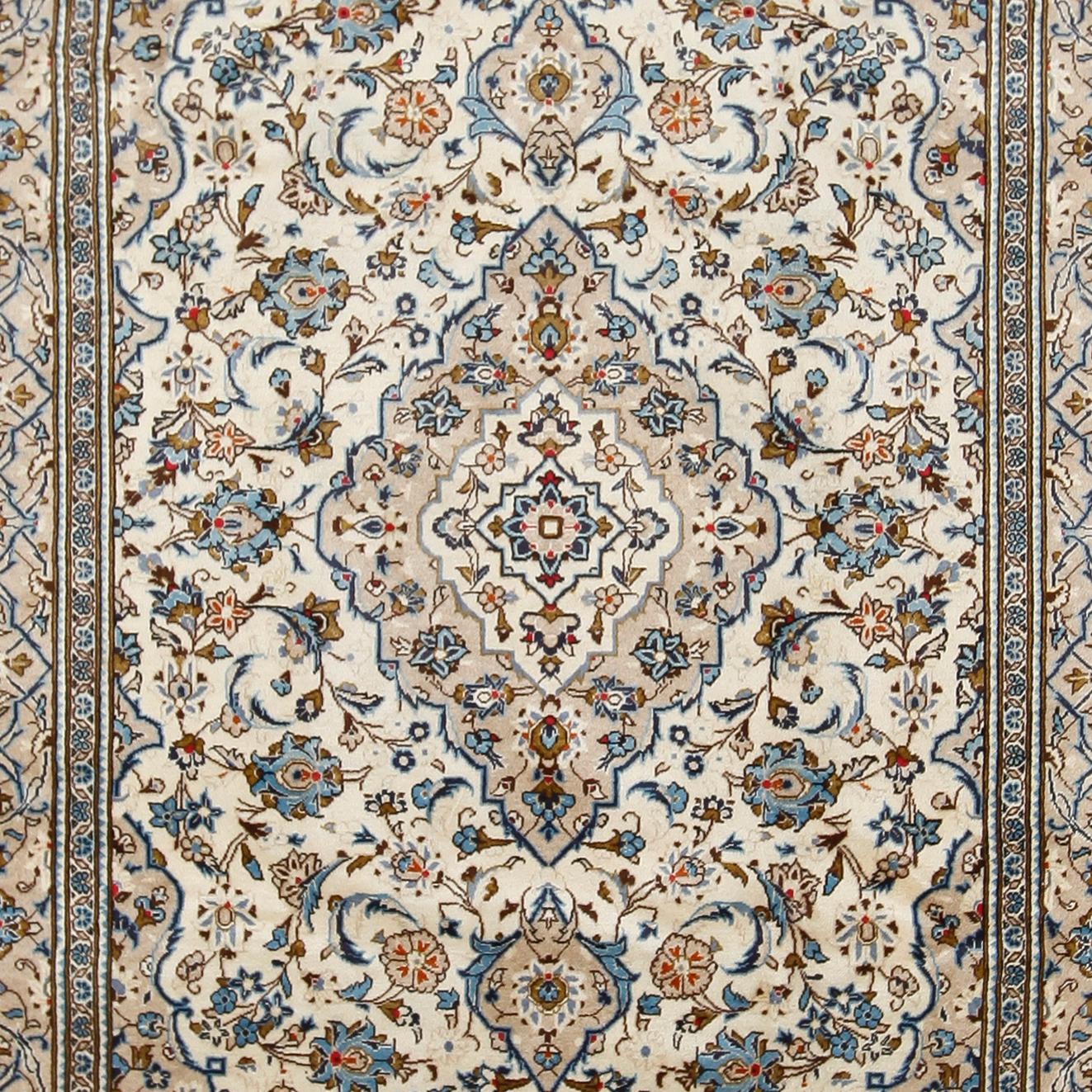 MATTA, Keshan, ca 305 x 200 cm.