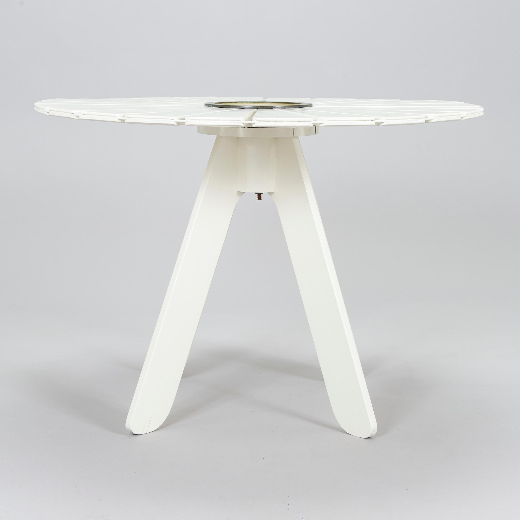 Alvar & Aino Aalto,  Trädgårdsmöblemang, 3 delar, "Aurinko-serien", Artek, 1950-tal och 1900-talets slut..