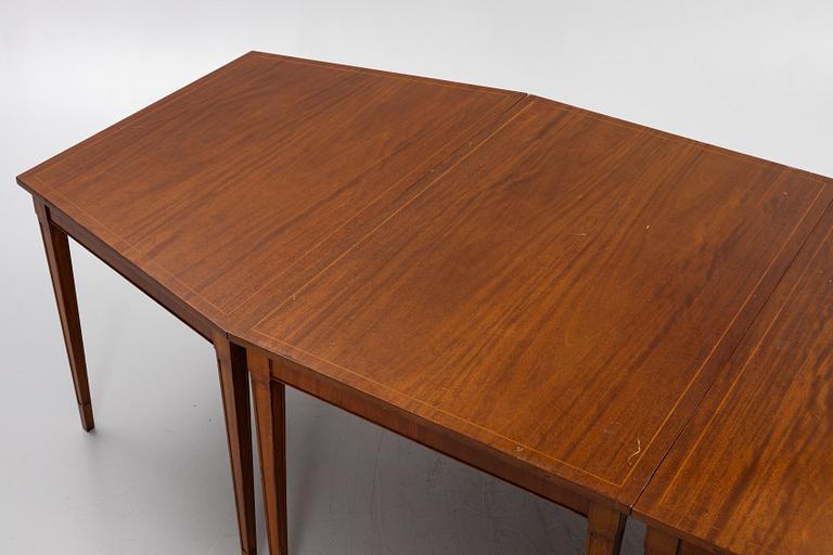 Matbord, 4 delar, 1900-talets andra hält.
