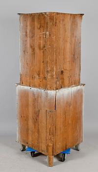 HÖRNSKÅP, gustavianskt, 1700-/1800-tal.