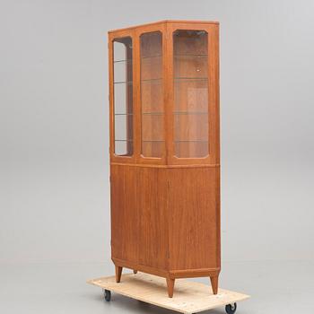 VITRINSKÅP, teak, 1960-/70-tal.