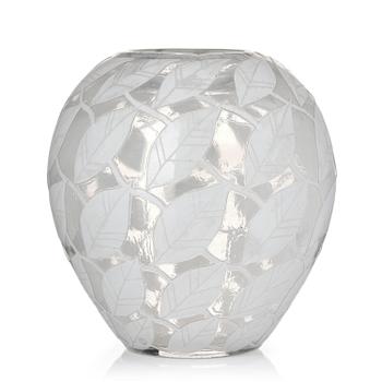 10. Sven Erik Skawonius, a cameo glass vase, Kosta, Sweden, 1940s, model 182.