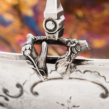 Carl Johan Tegelsten, Leipäkori, hopeaa ja kullattua hopeaa, Pietari, Venäjä 1845.