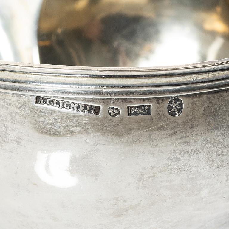 A parcel gilt Swedish silver gravy boat, mark of Anders Johan Lignell, Sundsvall 1818.