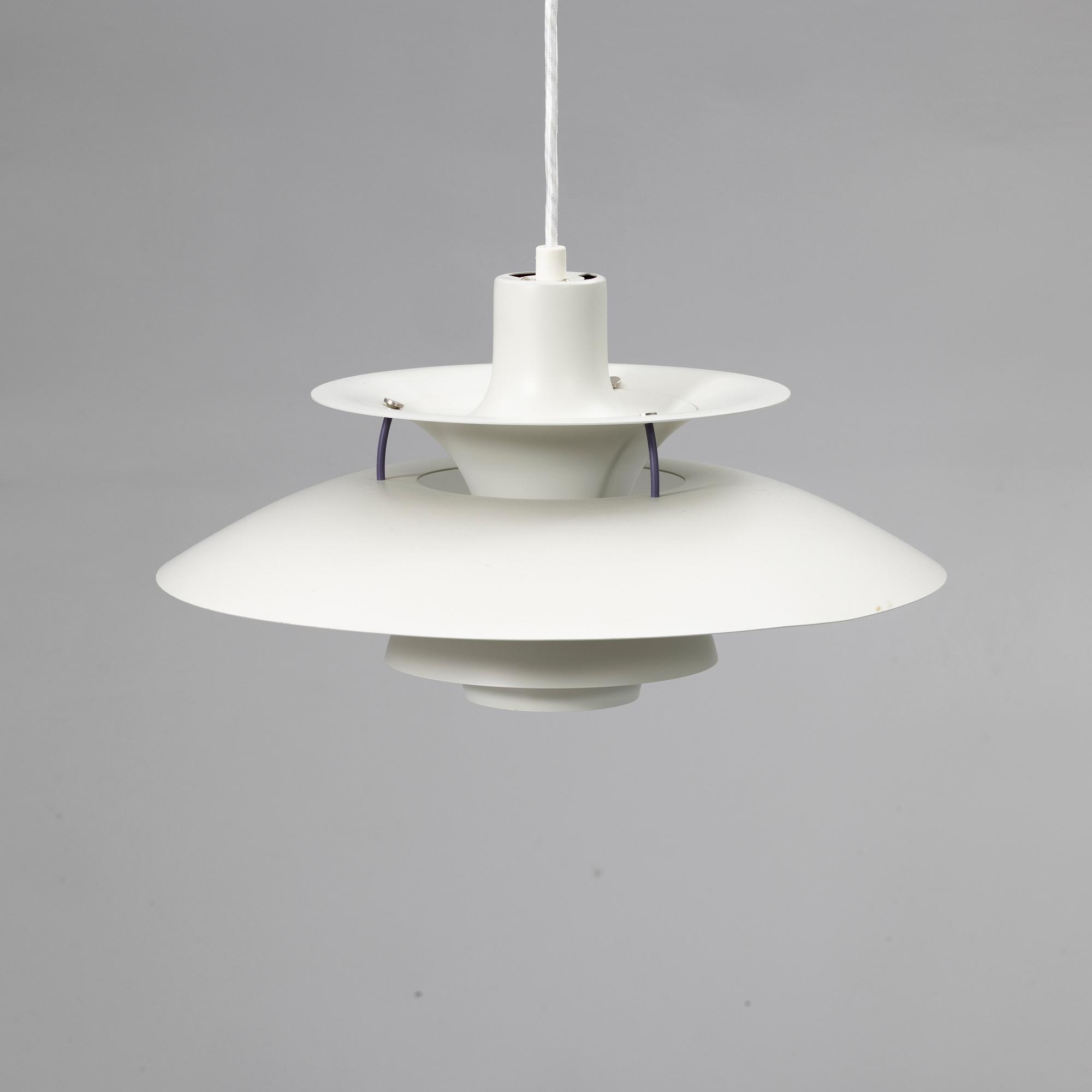 Poul Henningsen, taklampa, "PH 5", Louis Poulsen, Danmark.