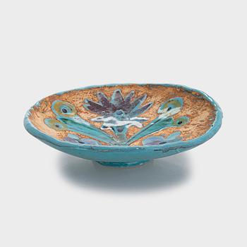 Birger Kaipiainen, a stoneware decorative dish, signed Arabia Suomi Finland BK.