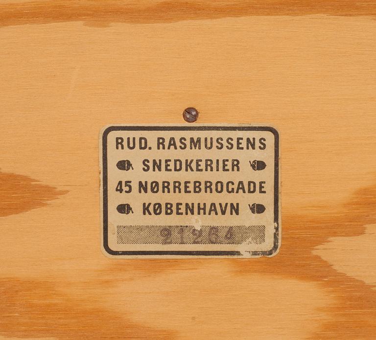 HYLLSEKTIONER, 2 st, Mogens Koch, Rud. Rasmussen, Danmark.