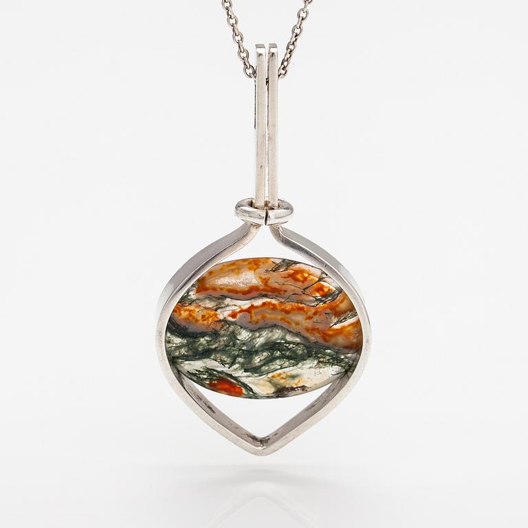 Elis Kauppi, A sterling silver and moss agate necklace. Kupittaan kulta, TUrku 1961.