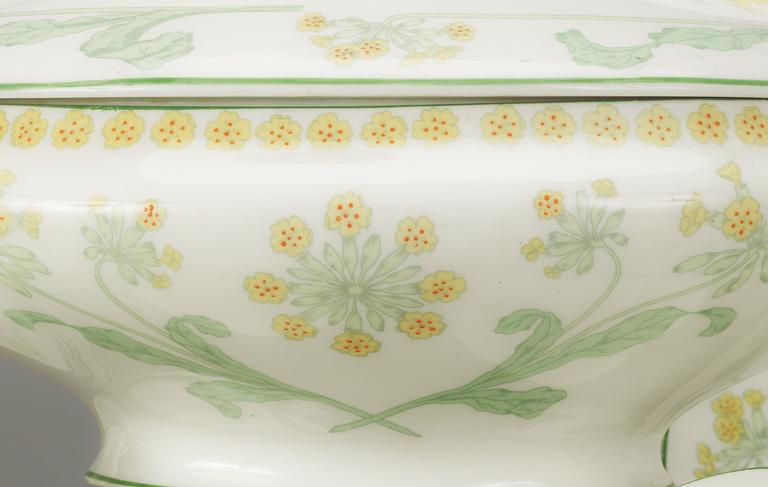 A Gunnar Wennerberg  89 pcs bone china dinner service, 'Gullviva', Gustafsberg 1905-20.