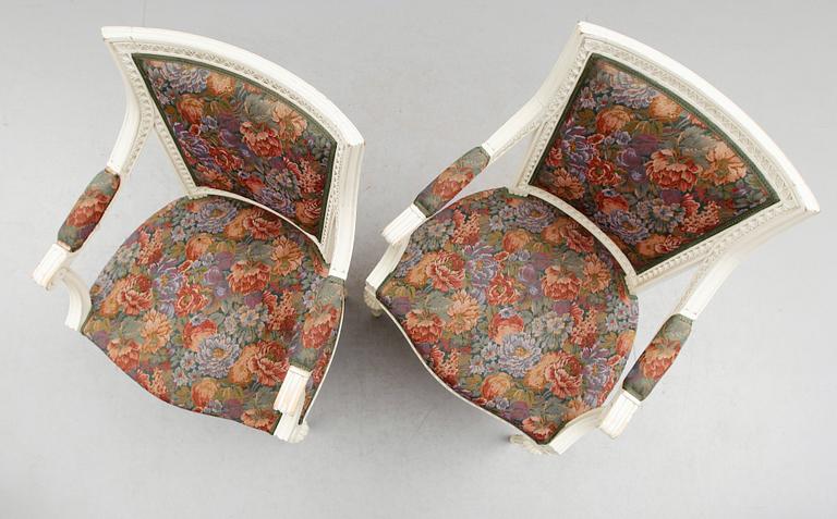 KARMSTOLAR, 1 par, gustaviansk stil, 1900-talets första hälft.
