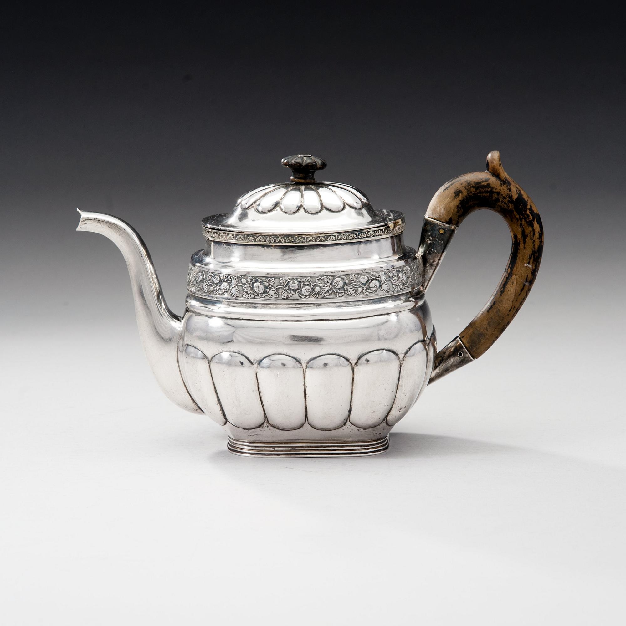 RYSK SILVER TEKANNA.
