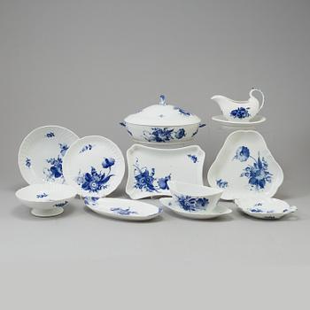 A Royal Copenhagen 'Blå Blomster' coffee and dinner service (78 pieces).