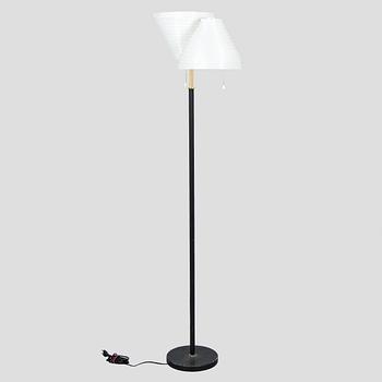 Alvar Aalto, An 'A 810' floor lamp, Valaisinpaja, 1980s.
