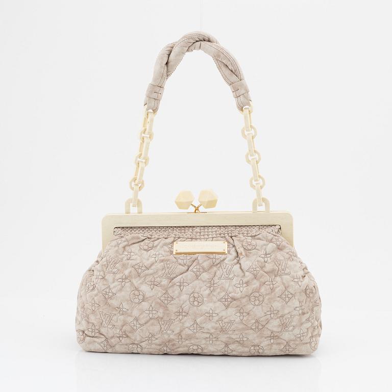 Louis Vuitton, a leather 'Cirrus' chain shoulderbag, 2007.