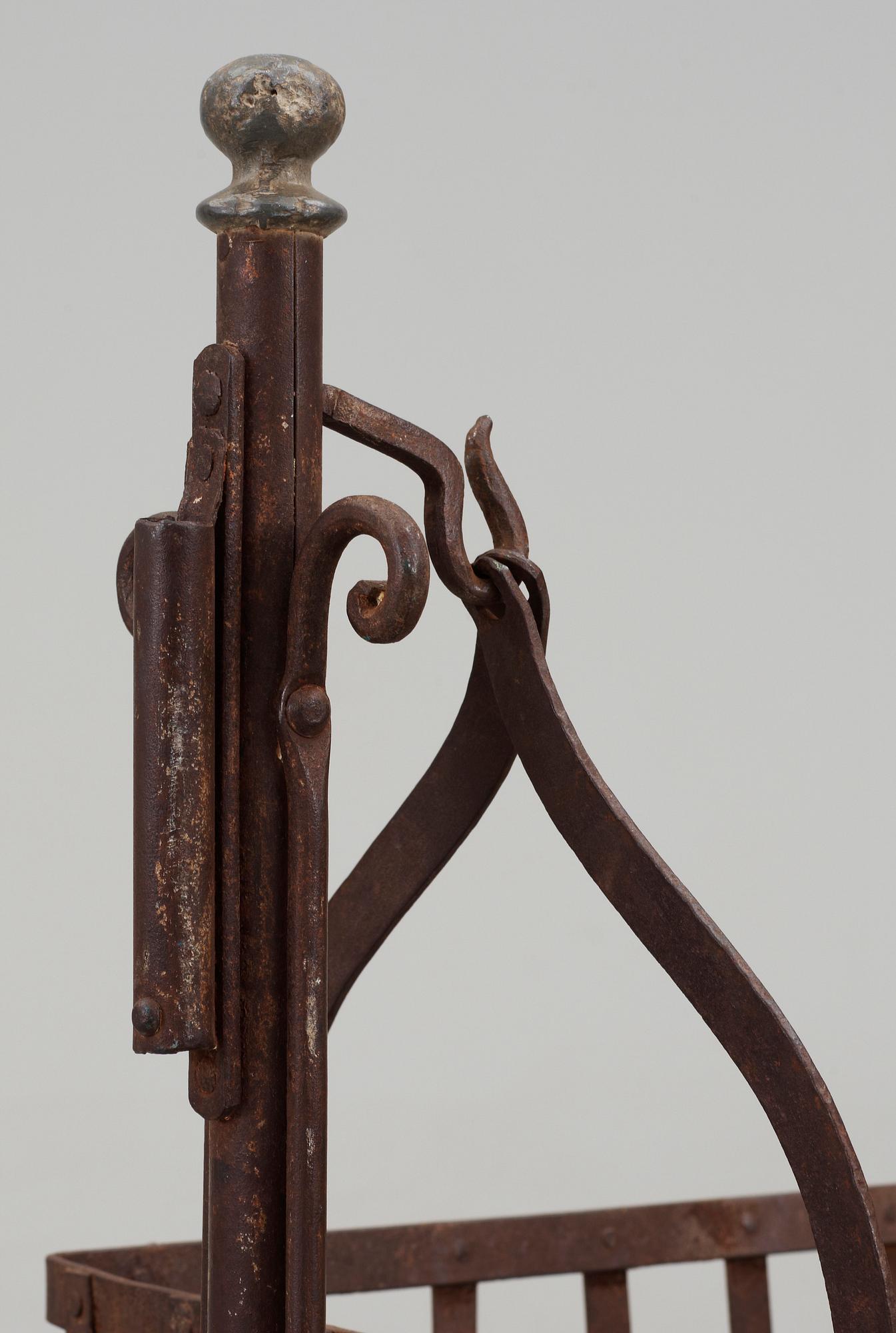 BARNSÄNG, järnsmide, tidigt 1800-tal.