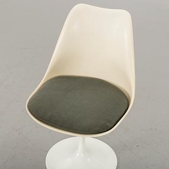 AN EERO SAARINEN "TULIP" CHAIR, Knoll International.