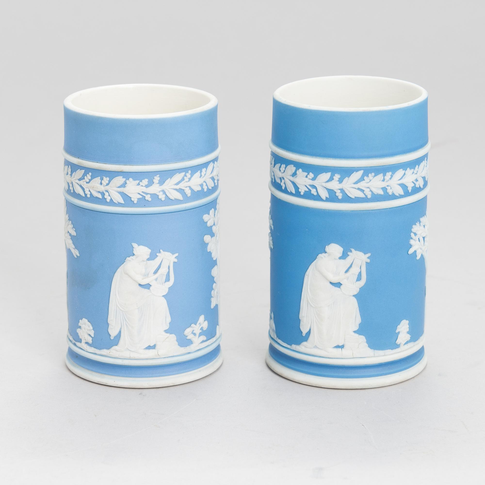 WEDGWOOD, Jasperware, 30 delar, England 1900-talets andra hälft.