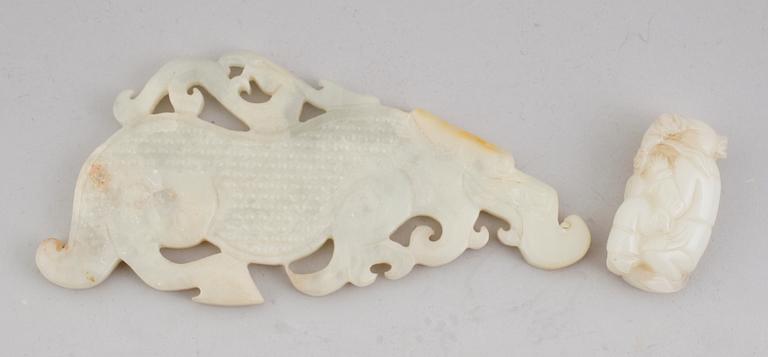 PLAKETT samt FIGUR, nefrit/sten, Kina, sent 1900-tal.