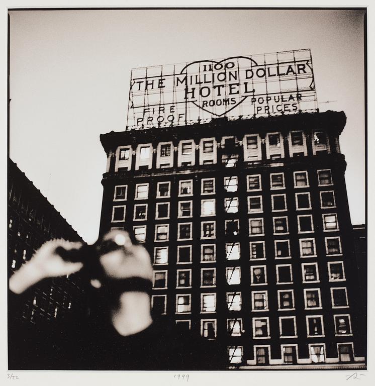 Anton Corbijn, "22:U2", 1982-2003.