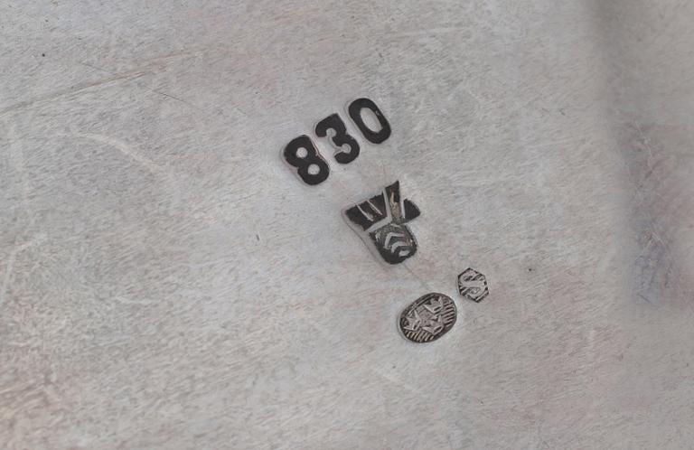 KAFFESERVIS, 3 delar, silver, rokokostil, svenska importstämplar, 1900-tal. Totalvikt ca 1200 gram.