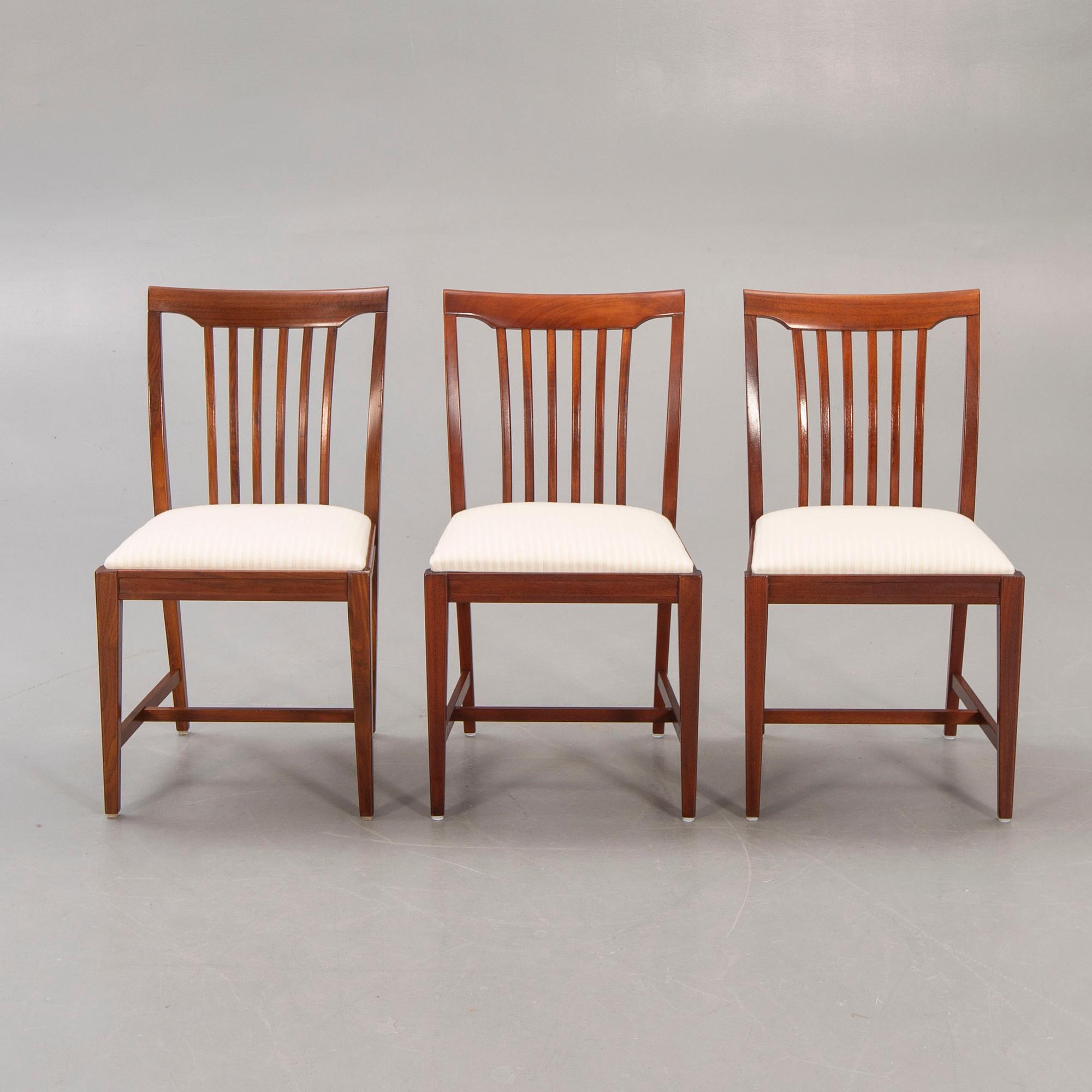 Svante Skogh, a set of six walnut Vindö chairs from Balder vaggeryd 1960s.