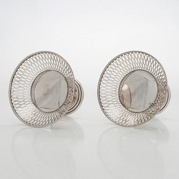 Serveringskålar med gallerkant, ett par, sterlingsilver, Birmingham, England 1911.