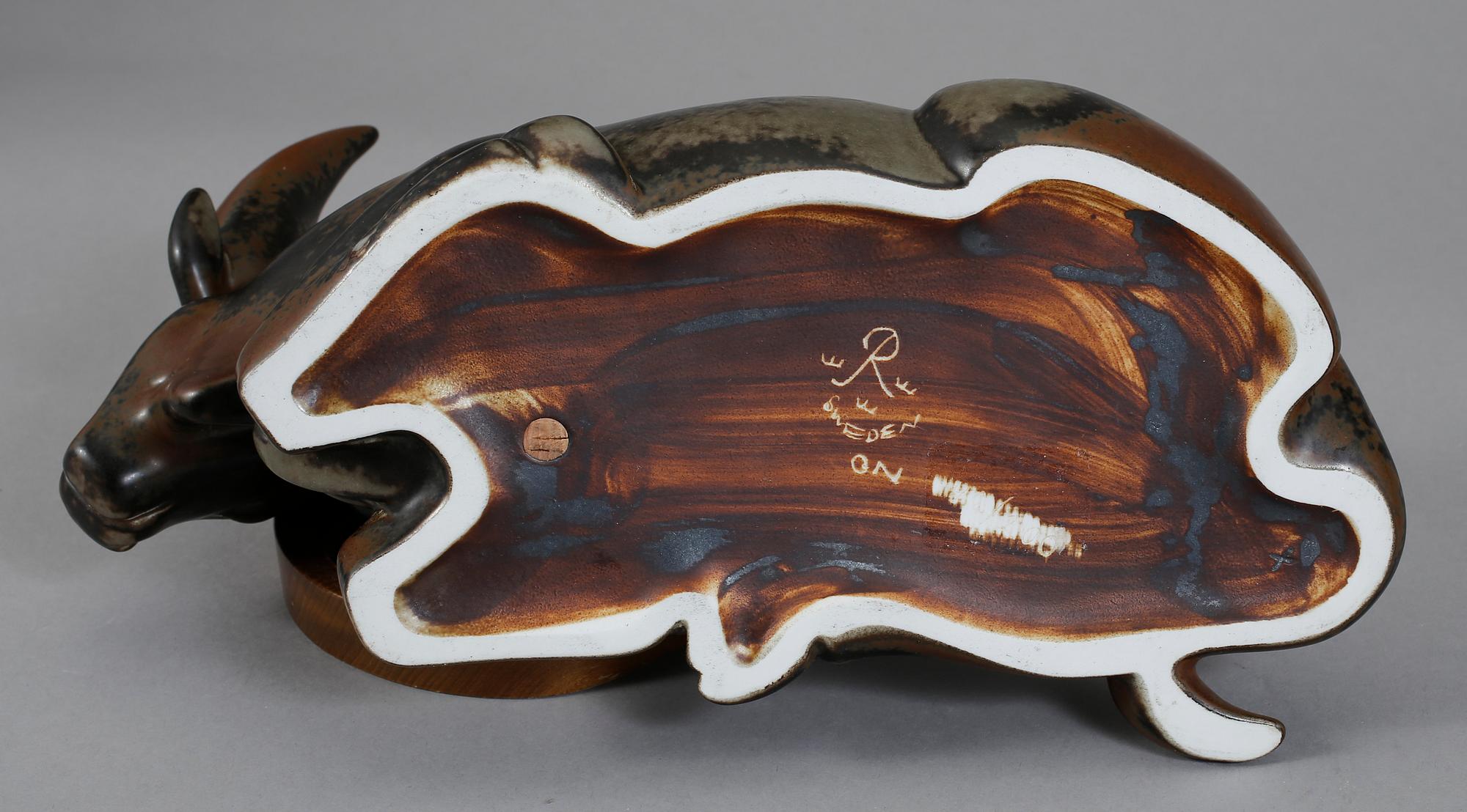 FIGURIN, stengods, Gunnar Nylund, Rörstrand, signerad GN. 1900-talets mitt/andra hälft.