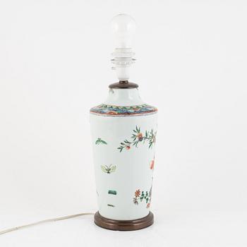 Bordslampa, porslin, Kina, 1900-tal.