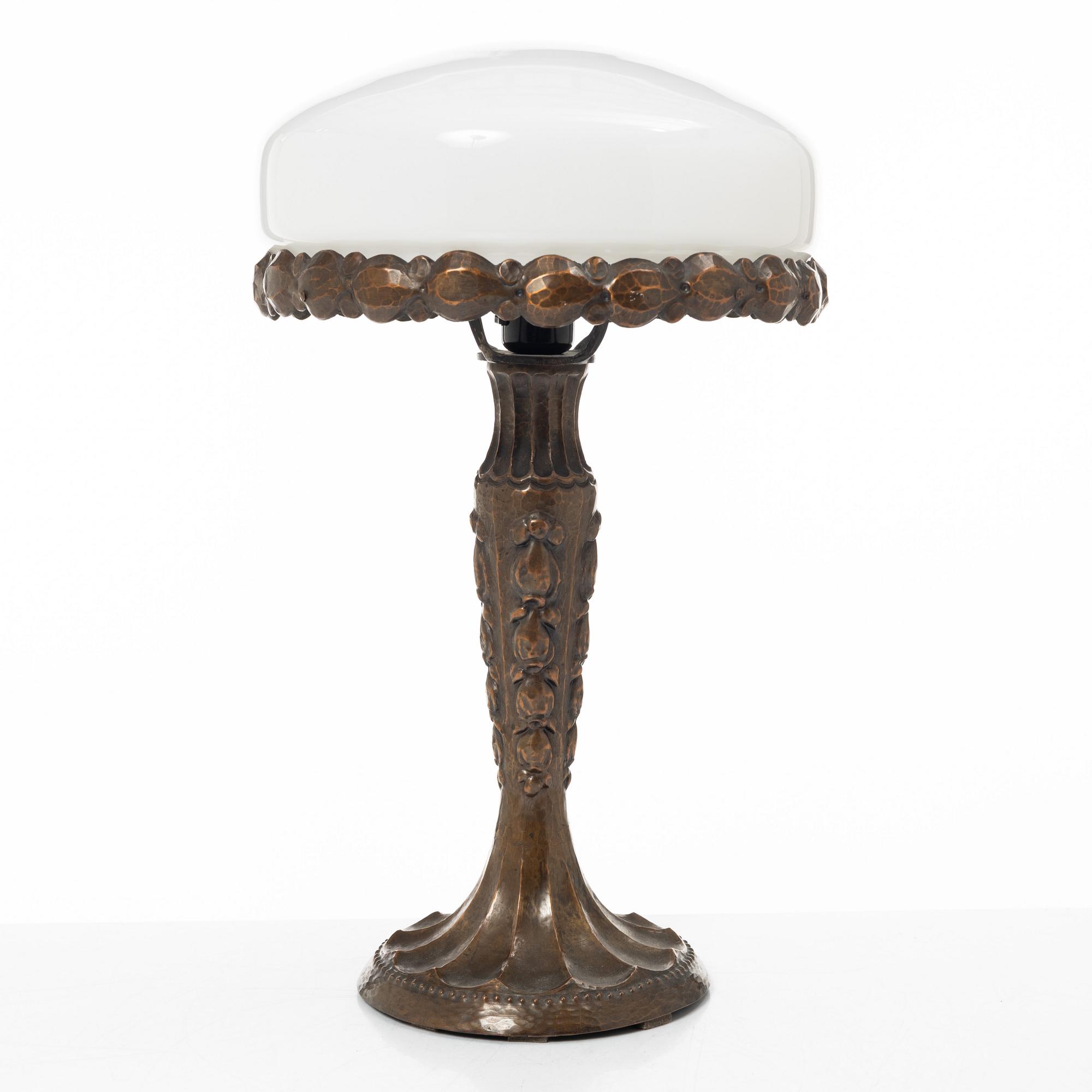 Harald Notini, attributed to, a model 6735 table lamp, Arvid Böhlmarks Lampfabrik, Sweden, 1910's/20's.