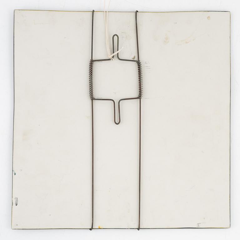 Heljä Liukko-Sundström, a ceramic plate signed and dated -77, numbered 22/??.