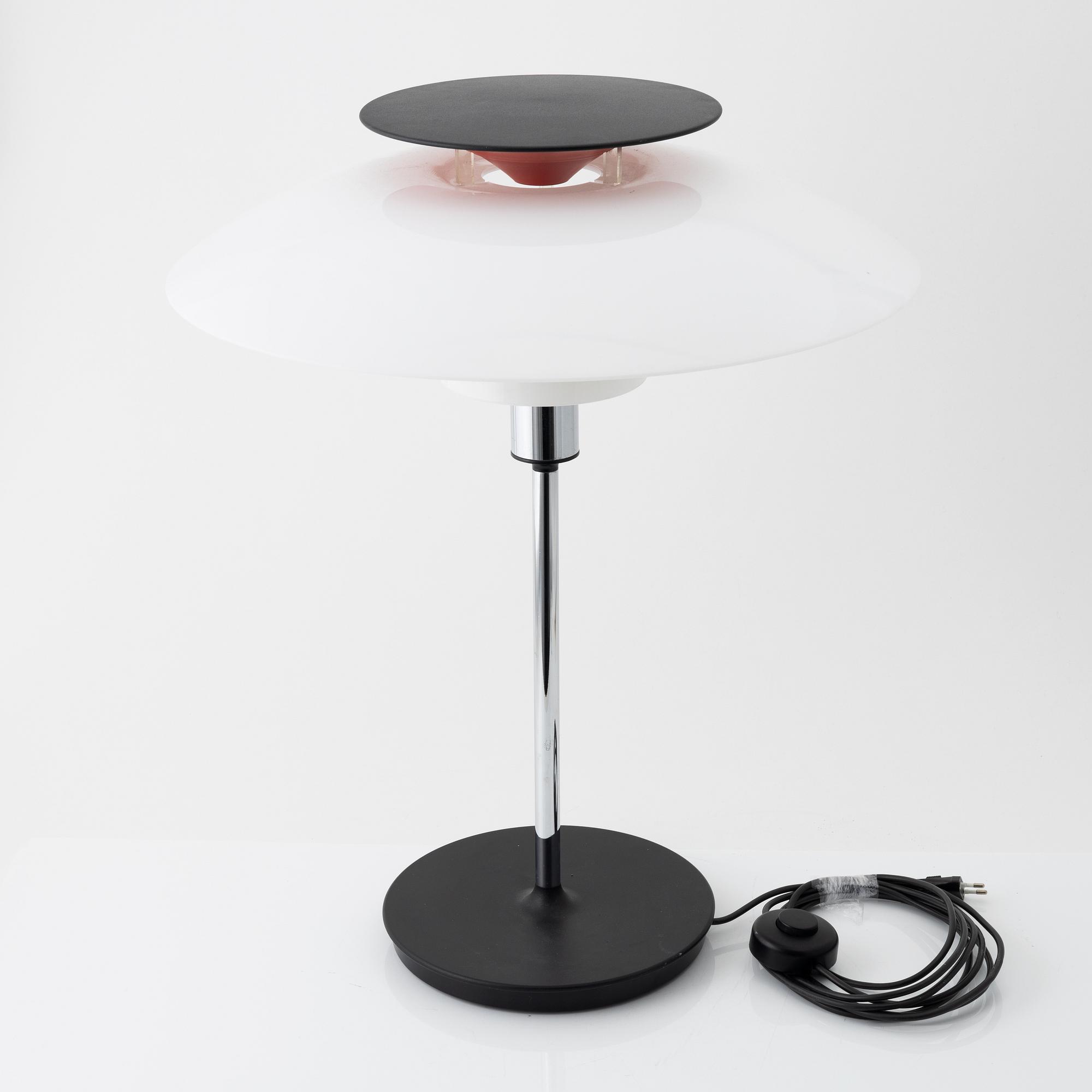 Poul Henningsen, bordslampa, "PH 80", Louis Poulsen, Danmark.