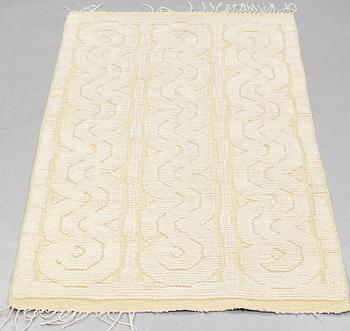 matta, reliefflossa, ca 149 x 82-83 cm, signerad och daterad S.K.L.H. 1947 på baksidan.