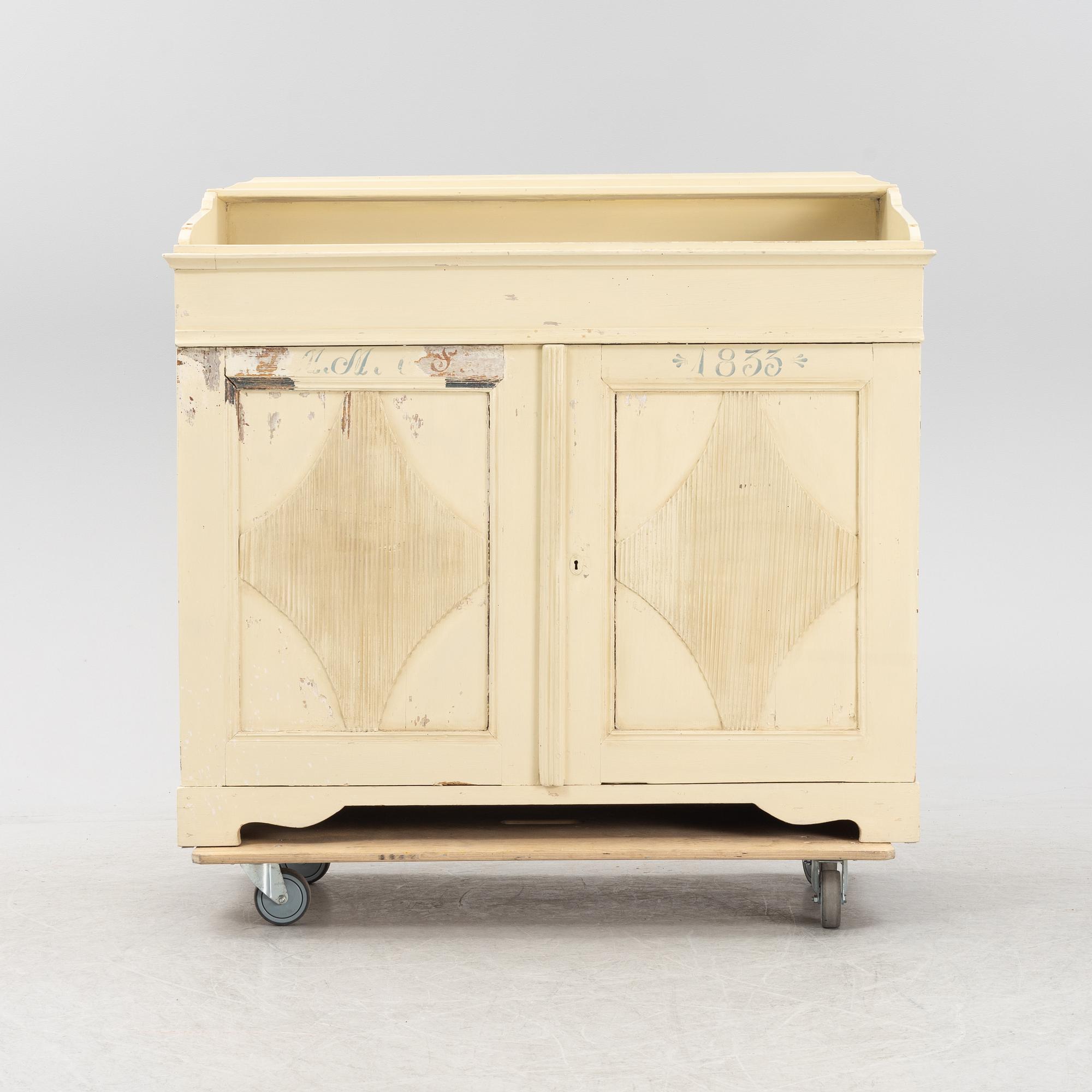 Skänk, 1800-talets första hälft.