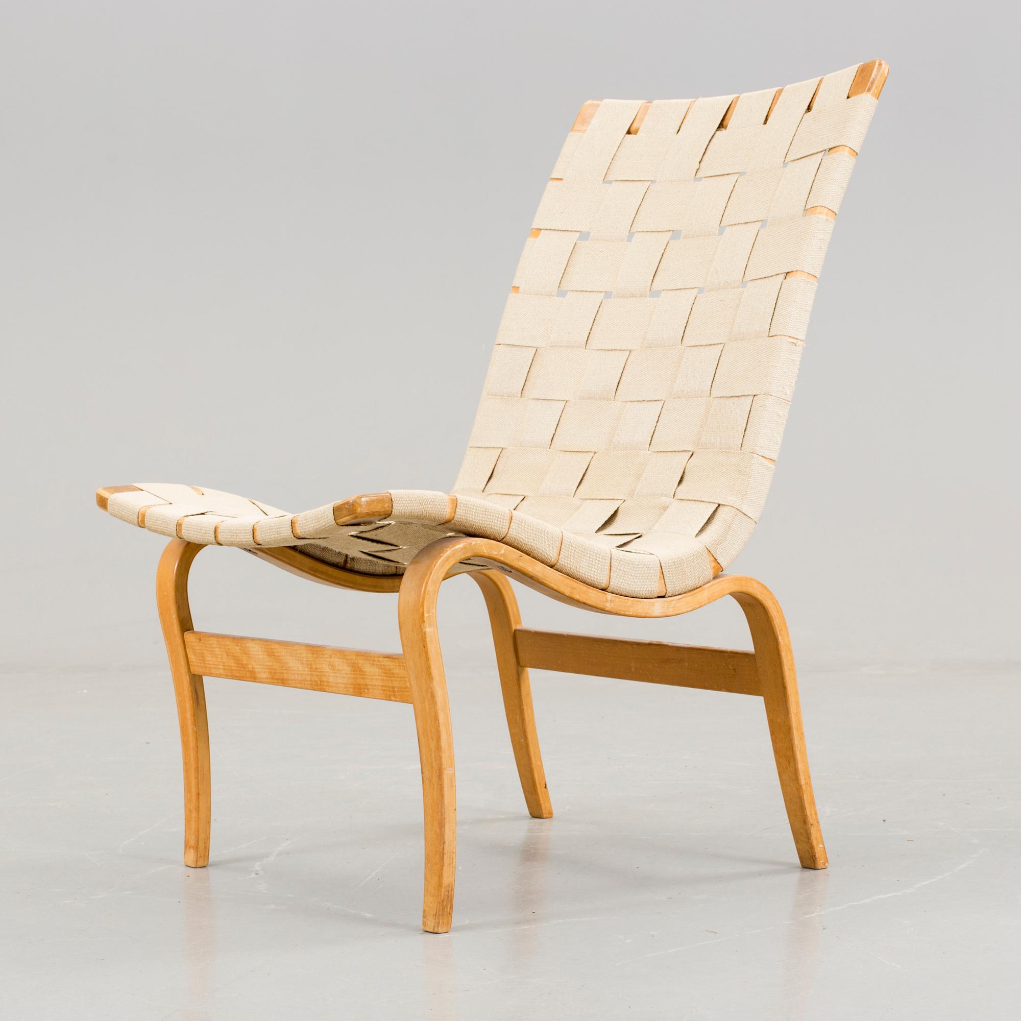 BRUNO MATHSSON, fåtölj "Eva", Brännmärkt och etikettmärkt, Karl Mathsson Värnamo.