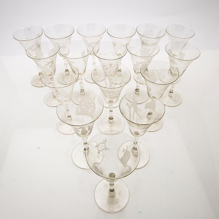Fredrik Frisendahl, Glass service, 17 pcs, first half of the 20th century.