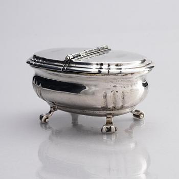A silver cruet box with dubble lid, mark of Gottlieb Friedrich Buttermann (born 1769, active 1798-1834), Neubrandenburg.