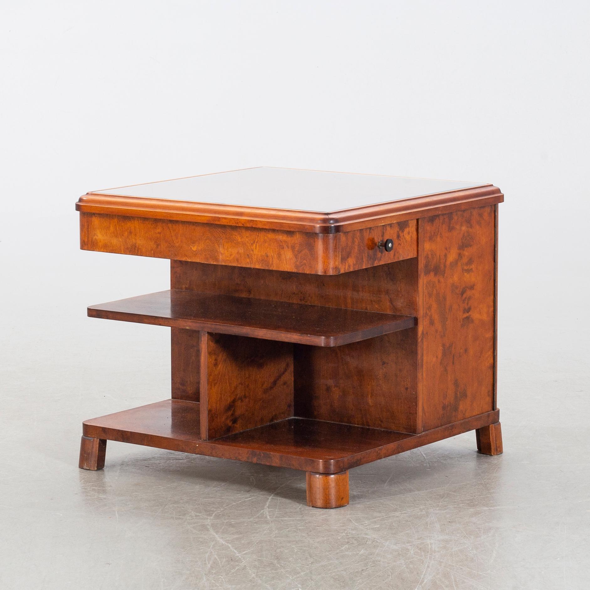TABLE, art déco, first half of the 20th century.