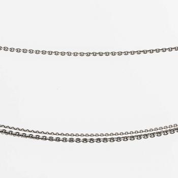 LYNGGAARD 2 tre-radiga collier samt textil-band med silveravslutning.