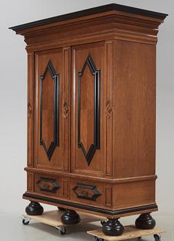 SKÅP, barockstil, 1900-talets första hälft.