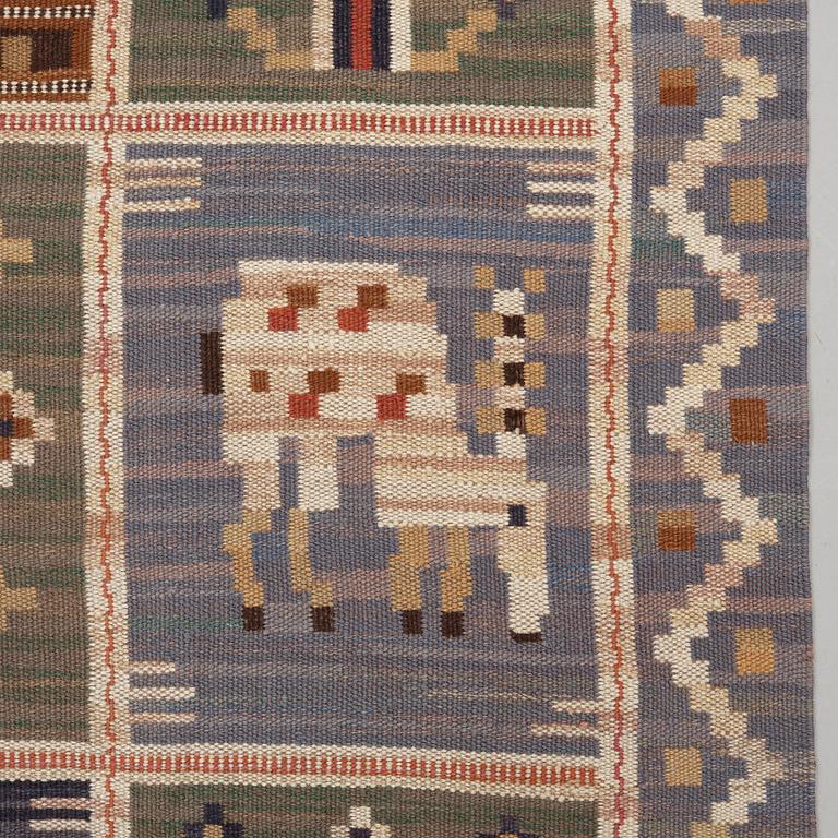Märta Måås-Fjetterström, A DRAPE, "Djur i fyrkanter", Flat weave. Ca 266 x 154,5 cm. Signed MMF.