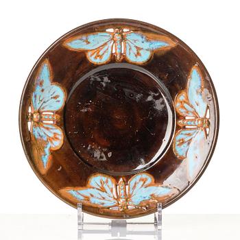Hilma Persson-Hjelm, a glazed earthenware art nouveau lidded tureen with a plate, executed i her studio, Arvika 1919. No 8812,  plate 1699.