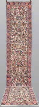 Gallerimatta, Kirman, ca 434 x 88 cm.