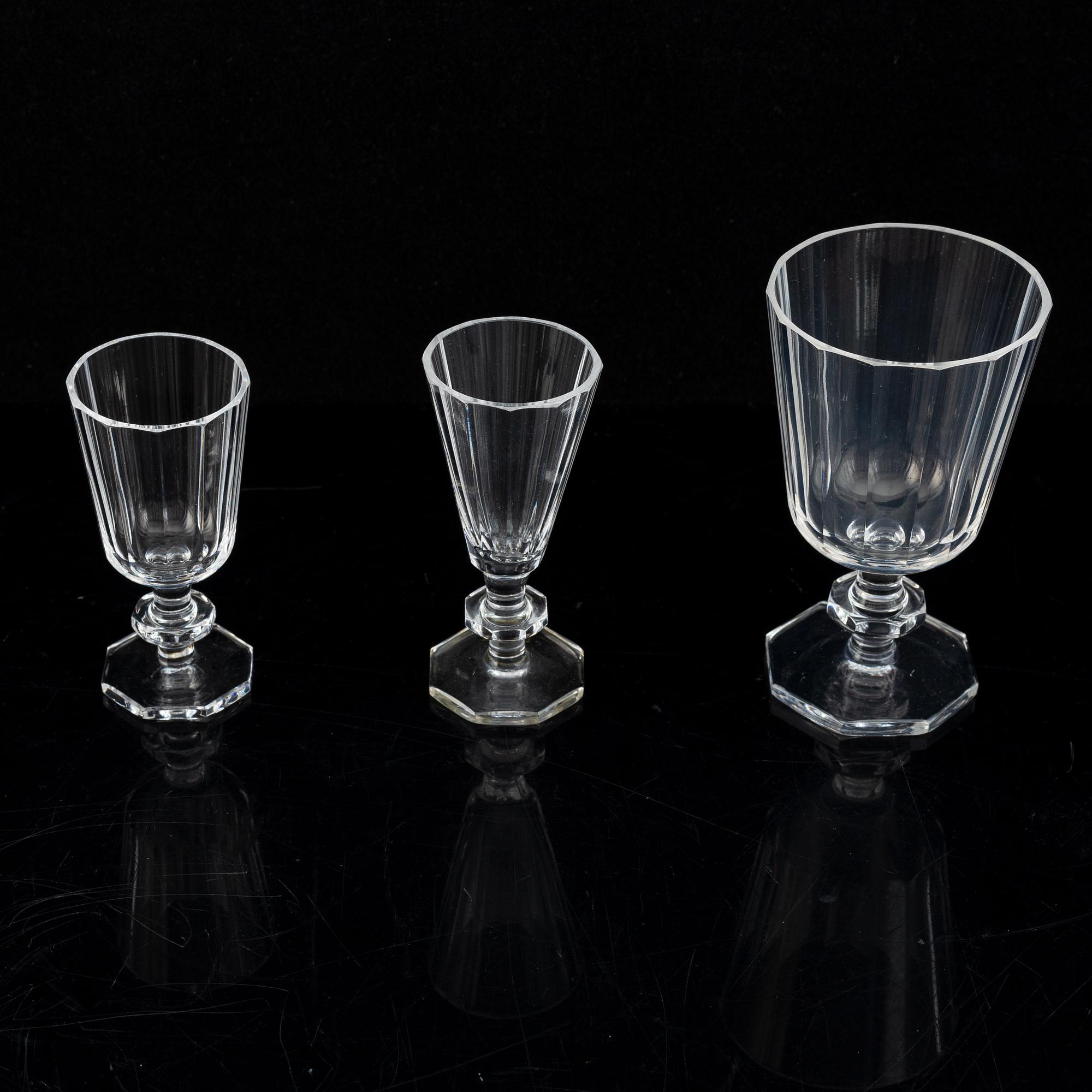 Elis Bergh, a part 'Karlberg' glass service, Kosta Boda (48 pieces).