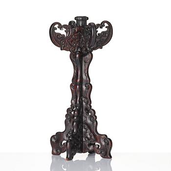 A collapsable hardwood hat stand, Qing dynasty.
