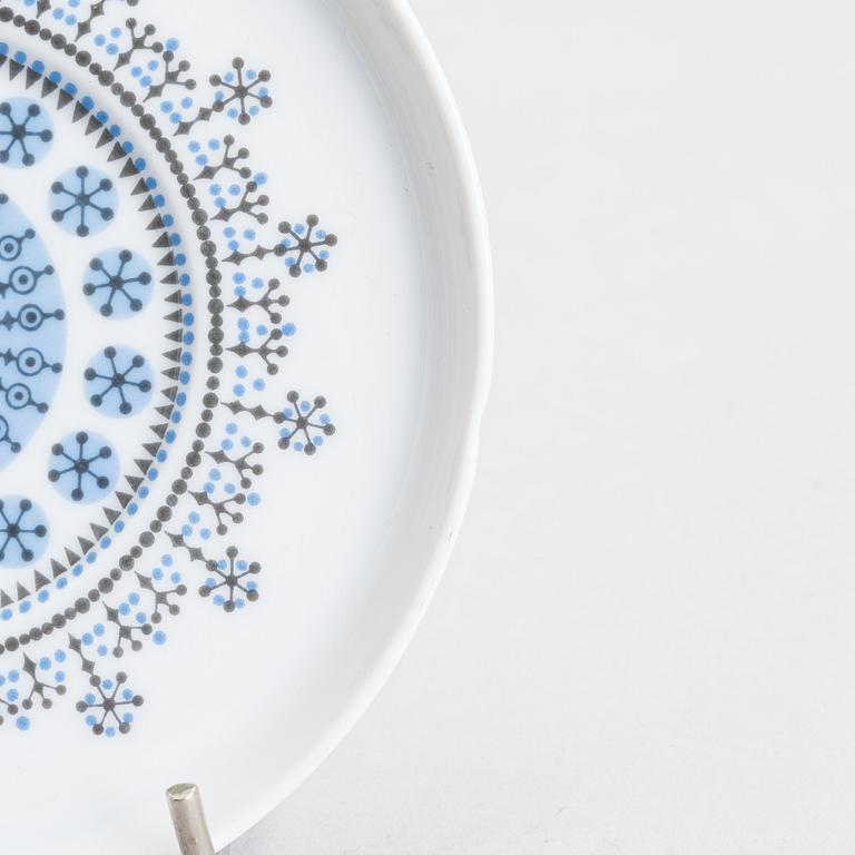 A 28 pieces of porcelain tableware by Tapio Wirkkala, model "Composition/Jääkukka" for Rosenthal, 20th cen.