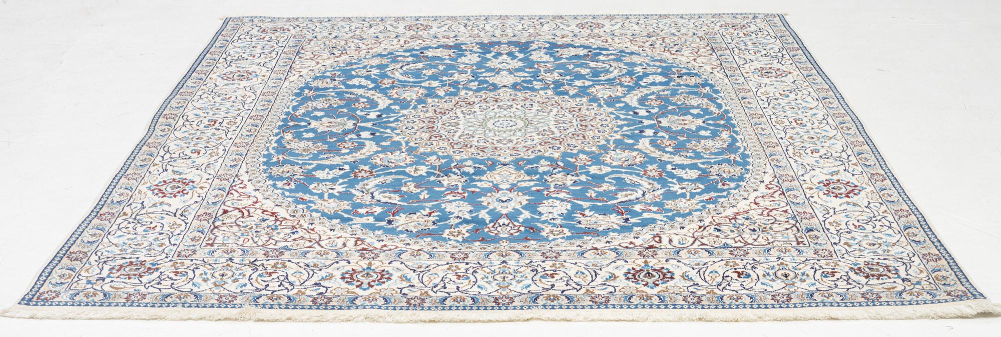 Matta, Nain, ca 230 x 194 cm.