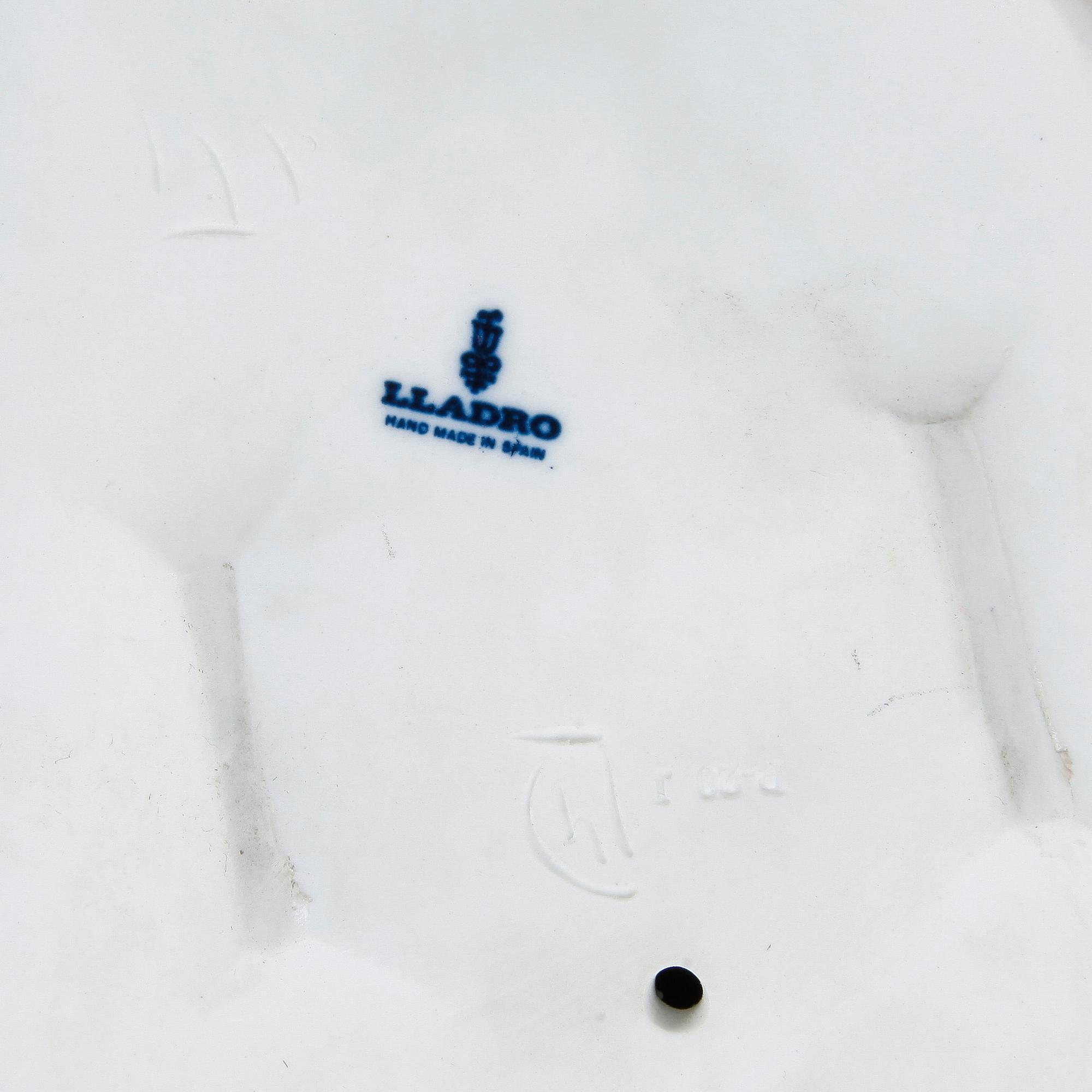 PARTI FIGURINER, 3 st, bland annat Kunglig Dansk, 1900-tal.