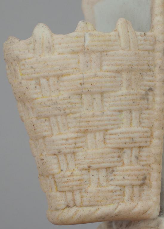 FIGURIN, biskviporslin, Kuznetsov Dmitrov fabriken 1891-1917, Ryssland.