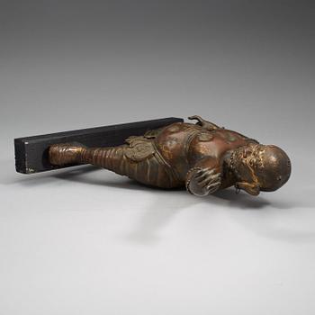 STÅENDE GUDOM, förgylld kopparlegering. 1700-tal, troligen Mongoliet.