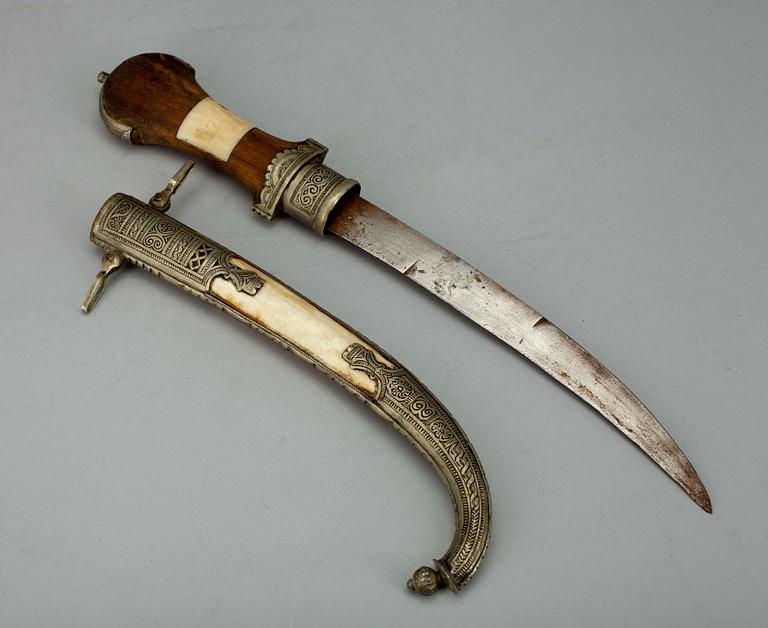 DRÄKTDOLK, Marocko 1900-talets början.